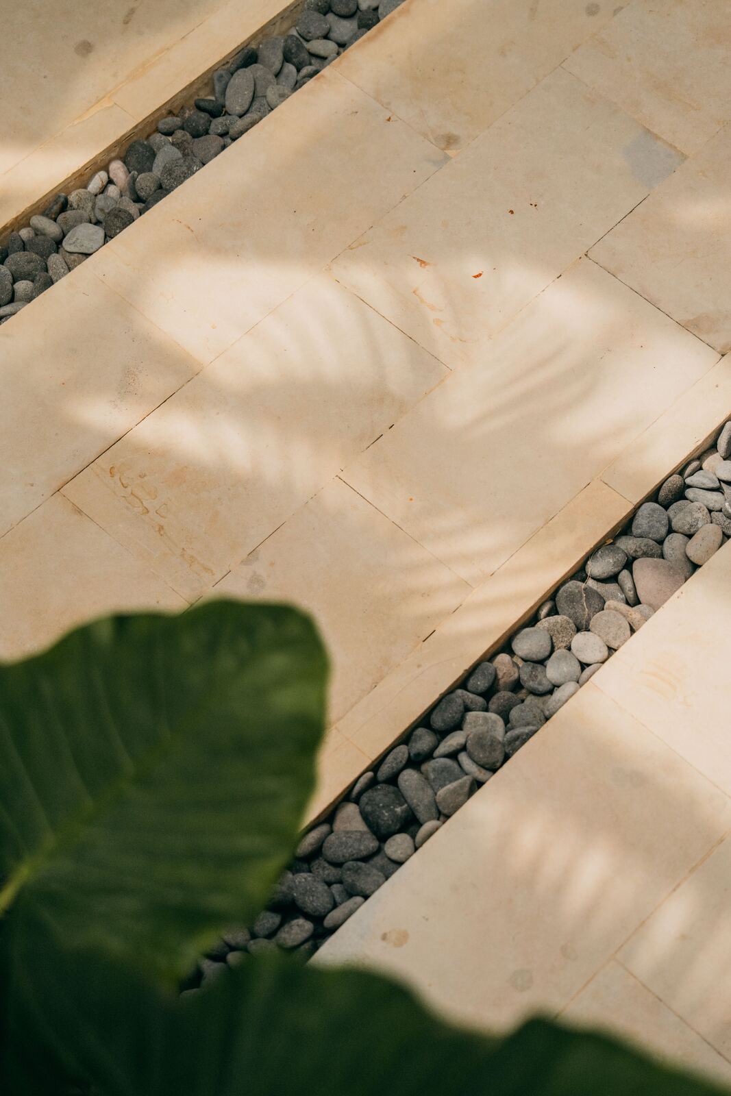 Paver patio with pebble border detail